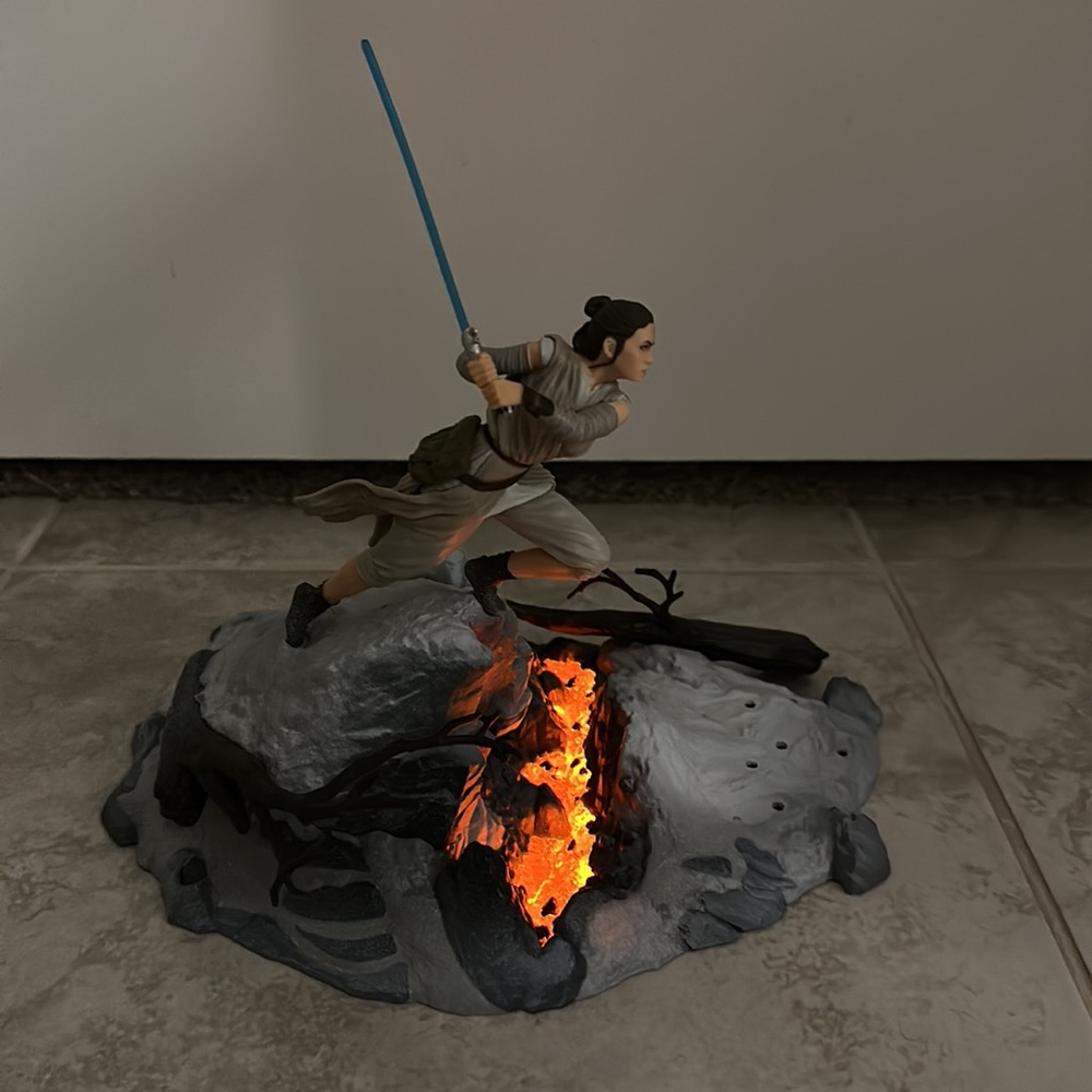 Disney Star Wars Black Series Rey Centerpiece